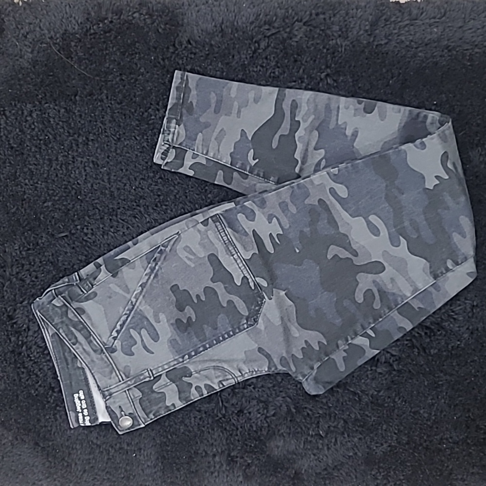 Camo Jeans - Picture 1 of 4